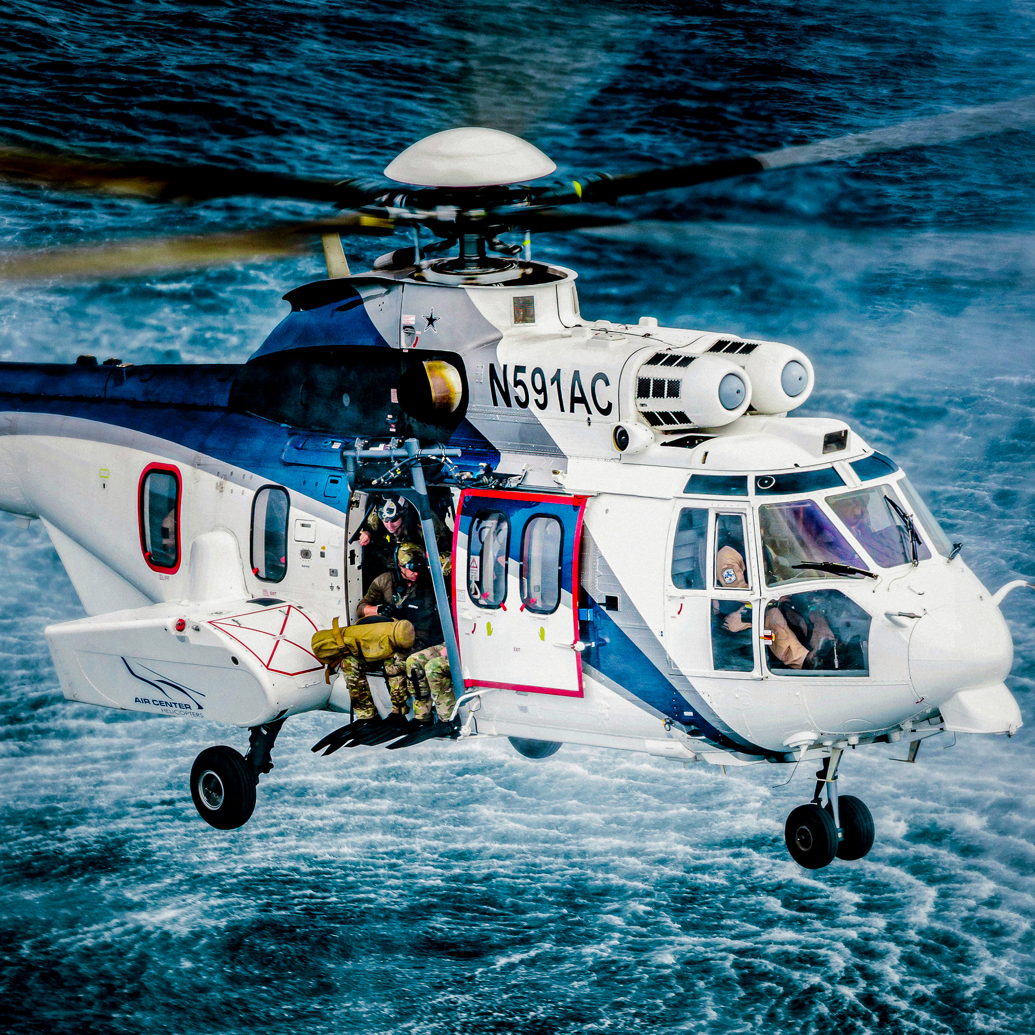 Naval helicopter support